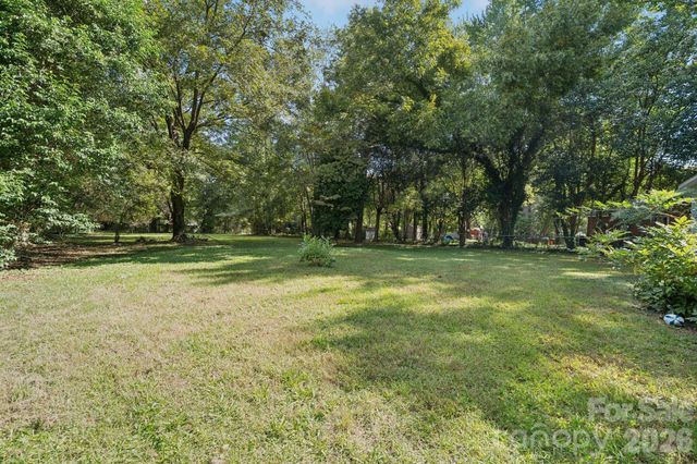 5423 Lantana Avenue, Charlotte, NC 28212