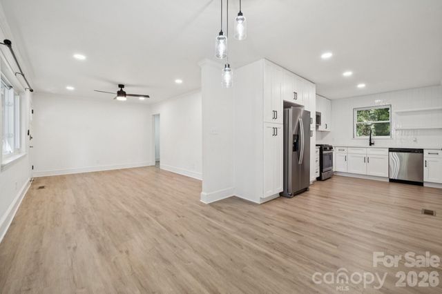 5423 Lantana Avenue, Charlotte, NC 28212