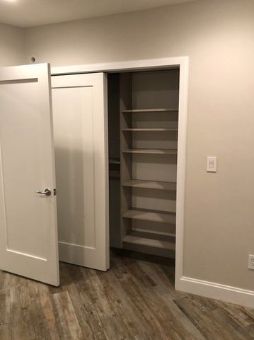44 Snow Hill St 1, Boston, MA 02111