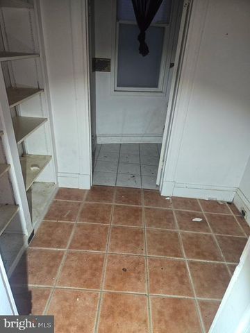 2721 N CALVERT ST, Baltimore, MD 21218