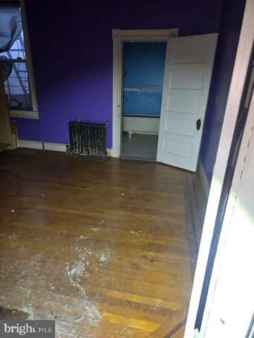 2721 N CALVERT ST, Baltimore, MD 21218