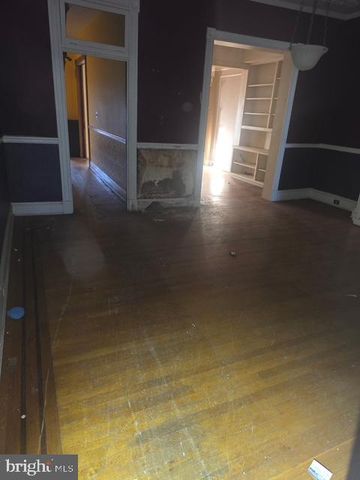 2721 N CALVERT ST, Baltimore, MD 21218