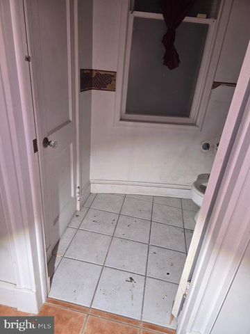 2721 N CALVERT ST, Baltimore, MD 21218