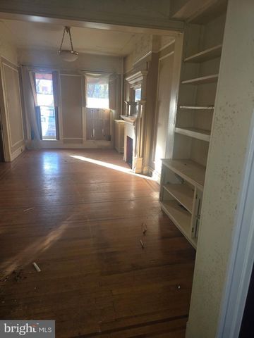 2721 N CALVERT ST, Baltimore, MD 21218