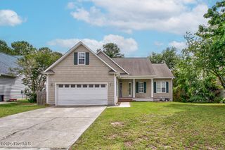 113 Southern Magnolia Court, Hampstead, NC 28443