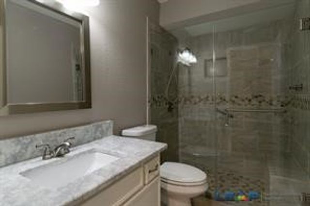 565 Hunters Glen Street, Lewisville, TX 75067