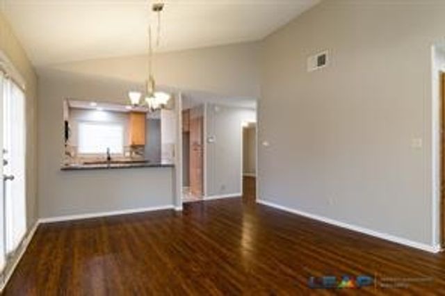 565 Hunters Glen Street, Lewisville, TX 75067