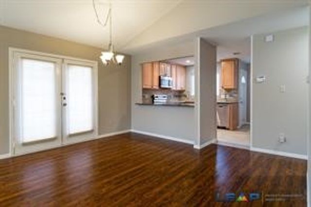 565 Hunters Glen Street, Lewisville, TX 75067