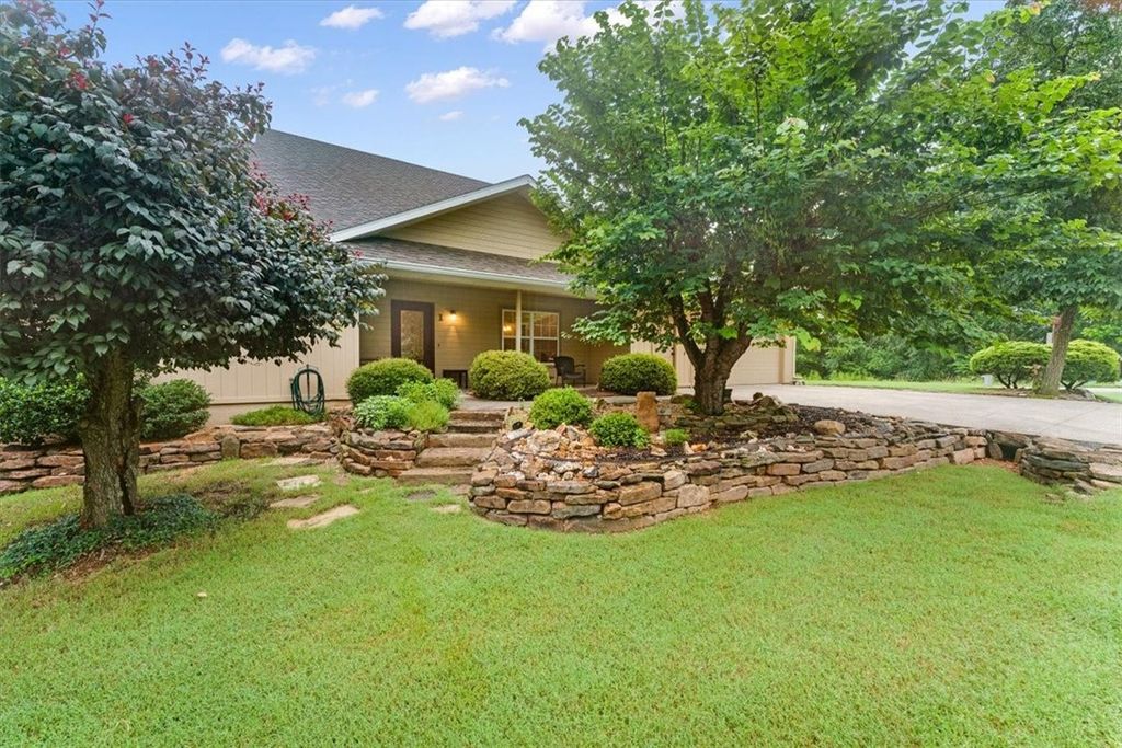 1 Worstead Lane, Bella Vista, AR 72715