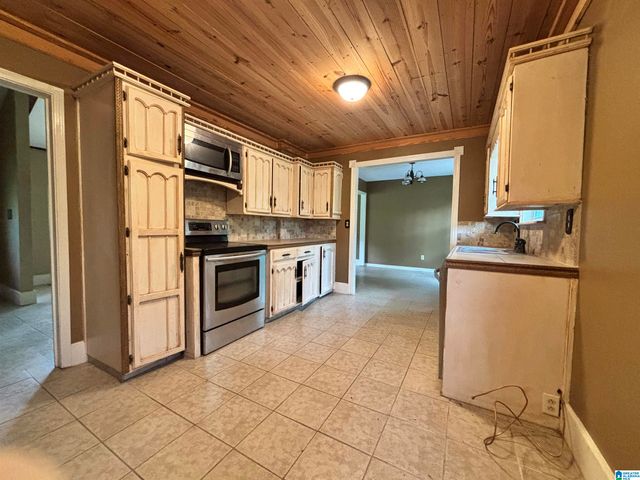 2629 VALLEYDALE ROAD, Hoover, AL 35244
