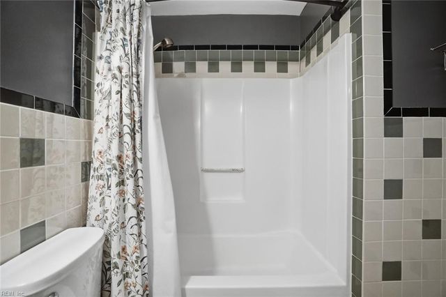2516 Dellwood DR, Virginia Beach, VA 23454