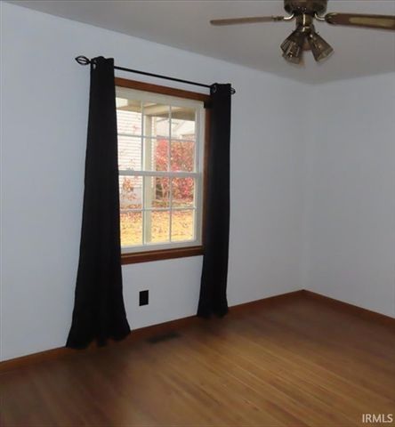 1406 WESTWOOD HILLS Drive, Evansville, IN 47720