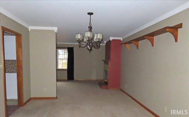 1406 WESTWOOD HILLS Drive, Evansville, IN 47720