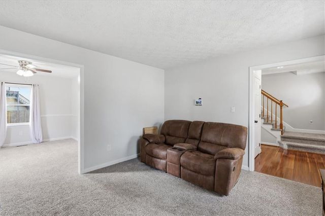 934 Elton Hall CIR, Newport News, VA 23608