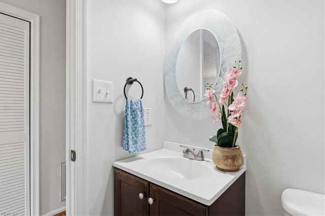 934 Elton Hall CIR, Newport News, VA 23608