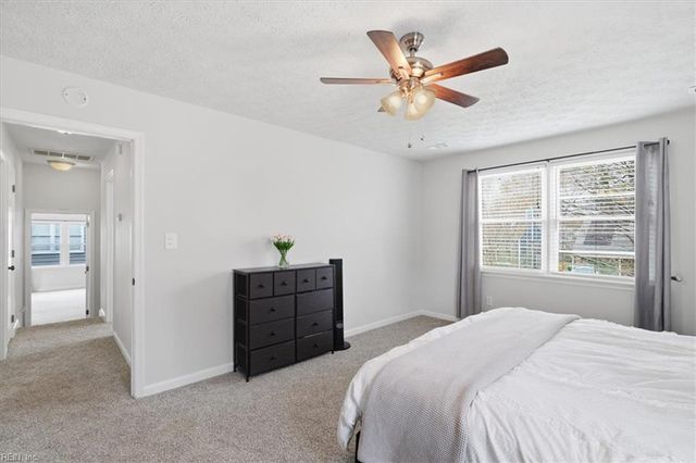 934 Elton Hall CIR, Newport News, VA 23608