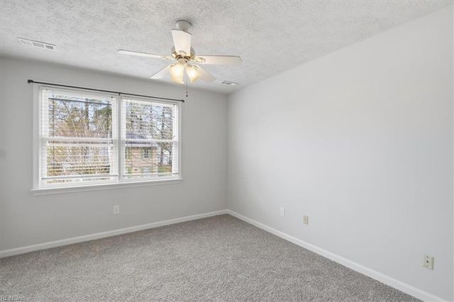 934 Elton Hall CIR, Newport News, VA 23608