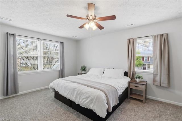 934 Elton Hall CIR, Newport News, VA 23608