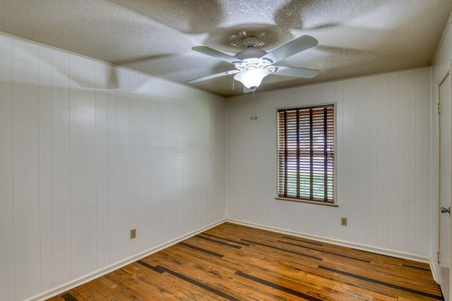 109 Flamingo CIR, Highland Haven, TX 78654