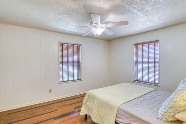 109 Flamingo CIR, Highland Haven, TX 78654