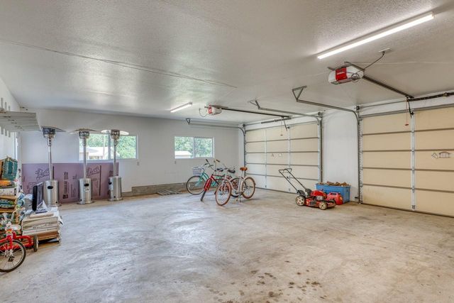 109 Flamingo CIR, Highland Haven, TX 78654