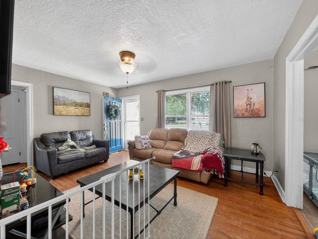 406 S 12TH STREET, Leesburg, FL 34748