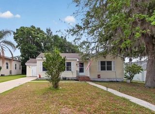 406 S 12TH STREET, Leesburg, FL 34748