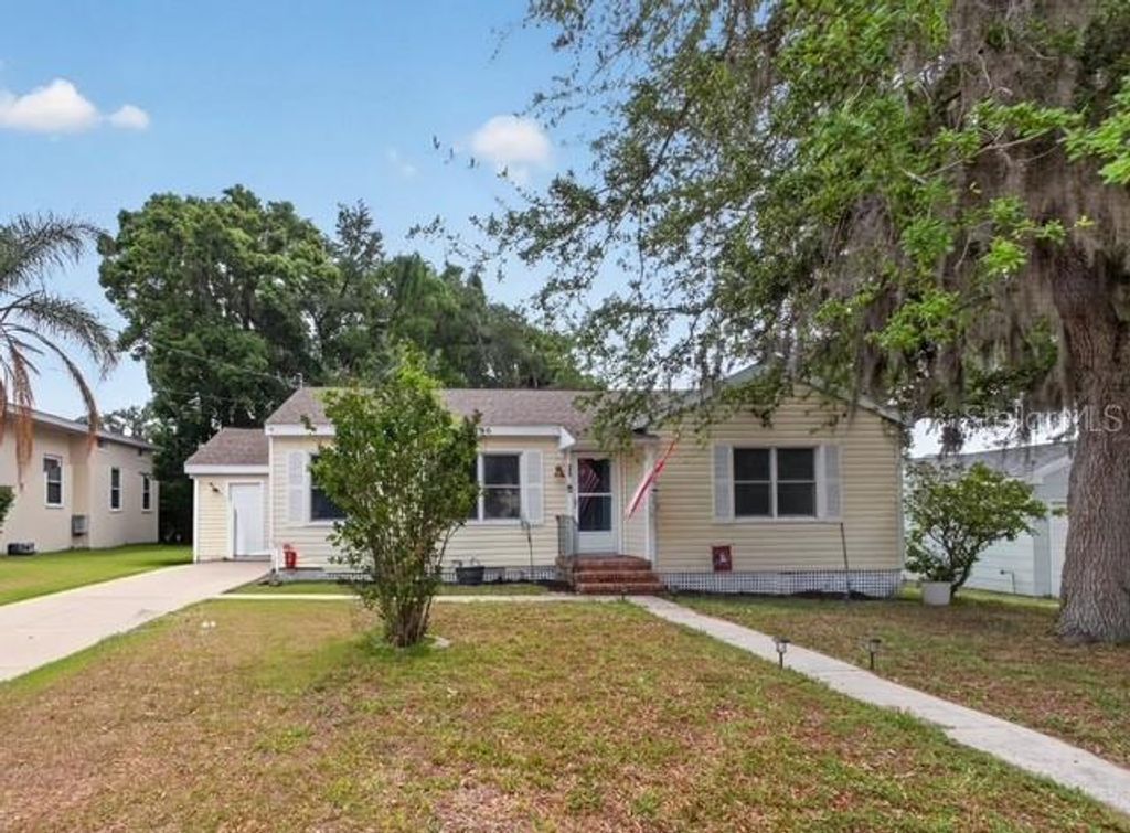 406 S 12TH STREET, Leesburg, FL 34748