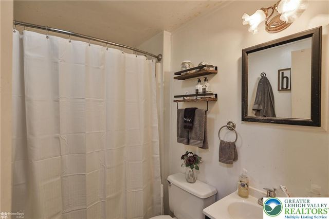 4539 Main Street, Whitehall Twp, PA 18052