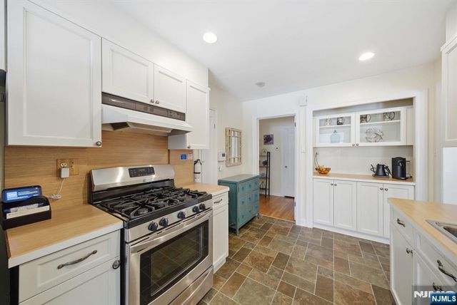 66 Legion Place, Closter, NJ 07624