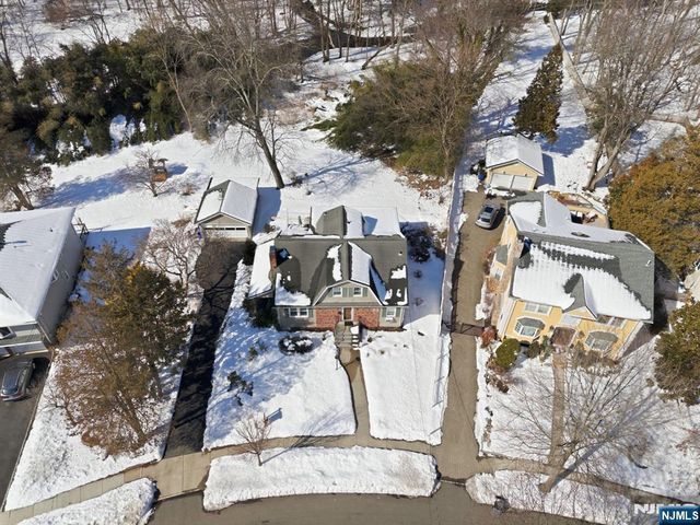 66 Legion Place, Closter, NJ 07624