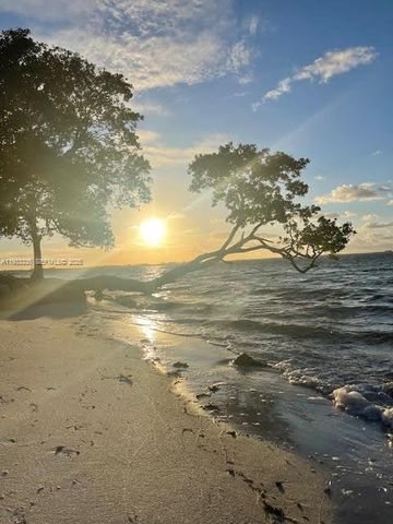 2475 Brickell Ave 1606, Miami, FL 33129