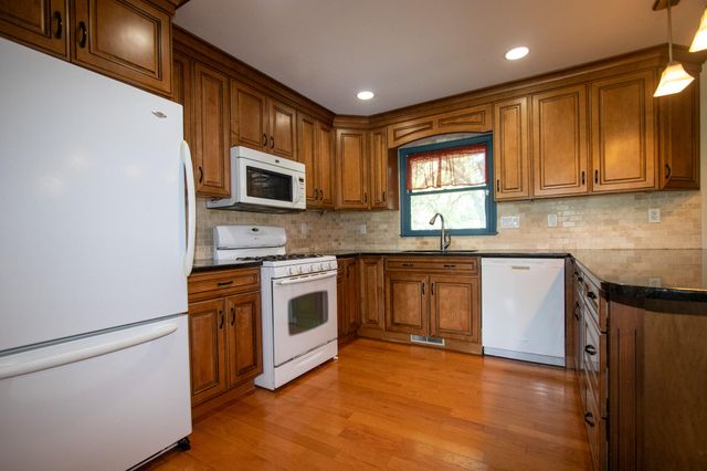 184 S 200 W, Valparaiso, IN 46385