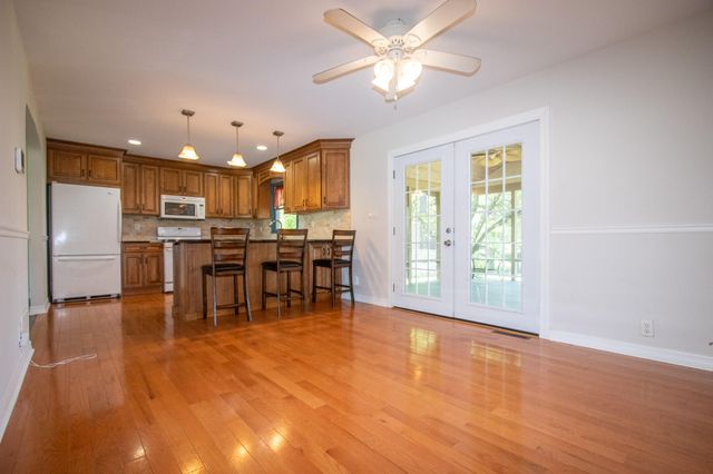 184 S 200 W, Valparaiso, IN 46385