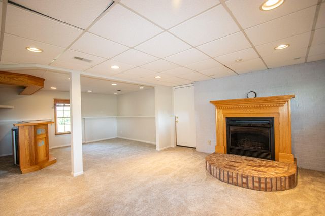 184 S 200 W, Valparaiso, IN 46385
