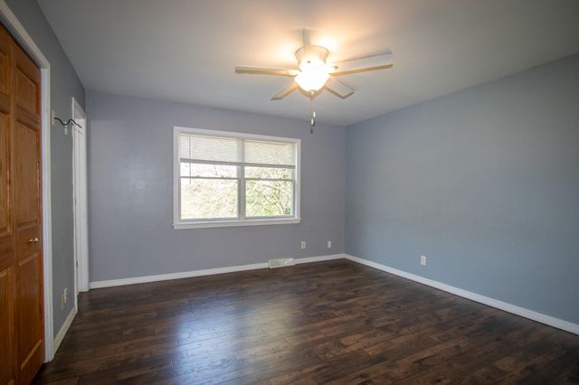 184 S 200 W, Valparaiso, IN 46385