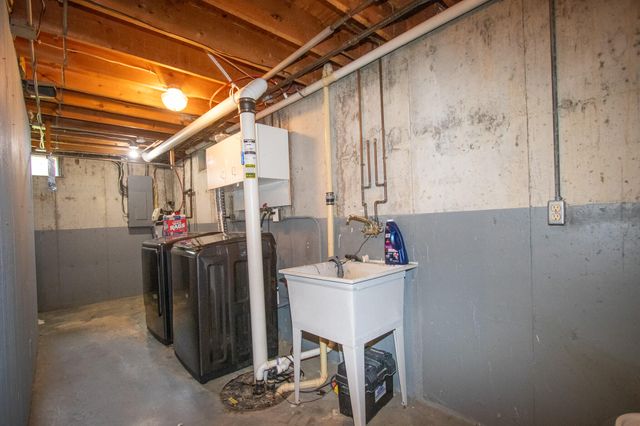 184 S 200 W, Valparaiso, IN 46385