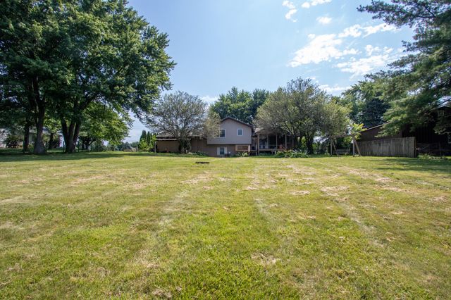 184 S 200 W, Valparaiso, IN 46385