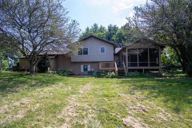 184 S 200 W, Valparaiso, IN 46385