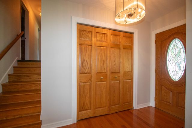 184 S 200 W, Valparaiso, IN 46385