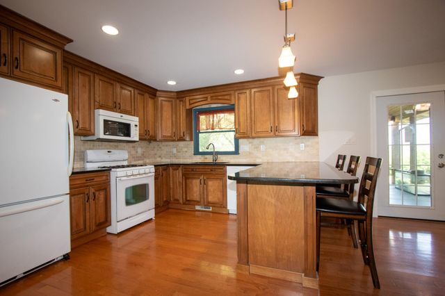 184 S 200 W, Valparaiso, IN 46385