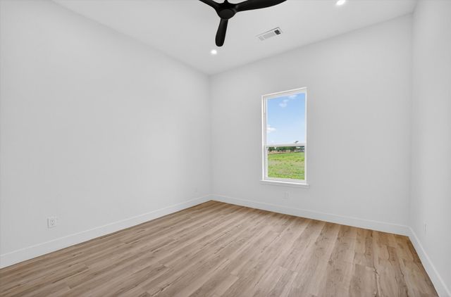 4318 County Road 1088, Celeste, TX 75423