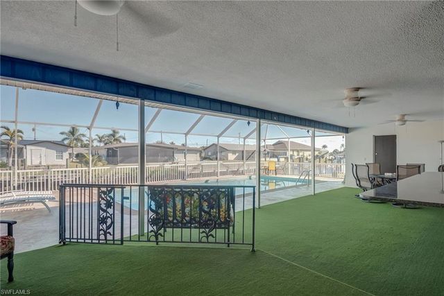 4556 Vinewood CIR, North Fort Myers, FL 33903