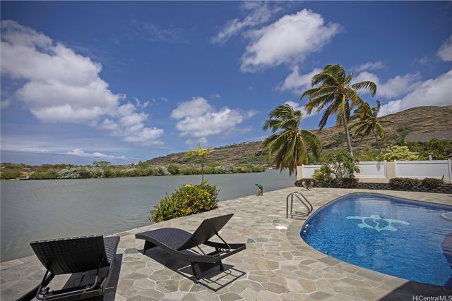 6977 Niumalu Loop, Honolulu, HI 96825