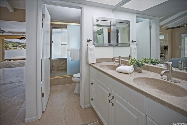 6977 Niumalu Loop, Honolulu, HI 96825