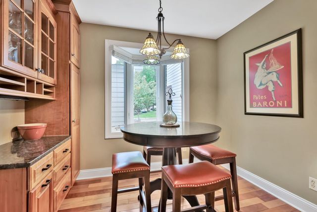 8264 Kingslee Road, Bloomington, MN 55438