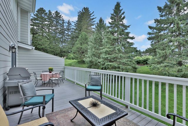 8264 Kingslee Road, Bloomington, MN 55438