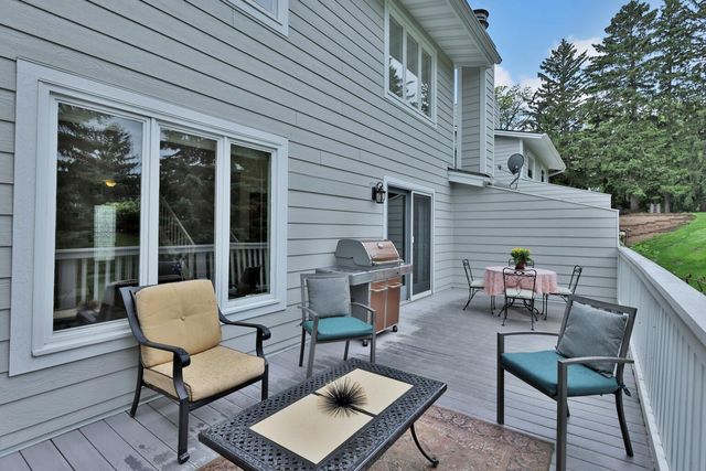 8264 Kingslee Road, Bloomington, MN 55438