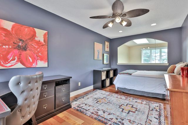 8264 Kingslee Road, Bloomington, MN 55438