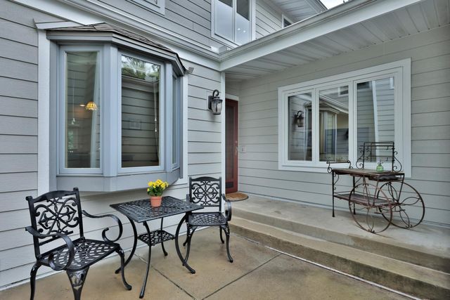 8264 Kingslee Road, Bloomington, MN 55438
